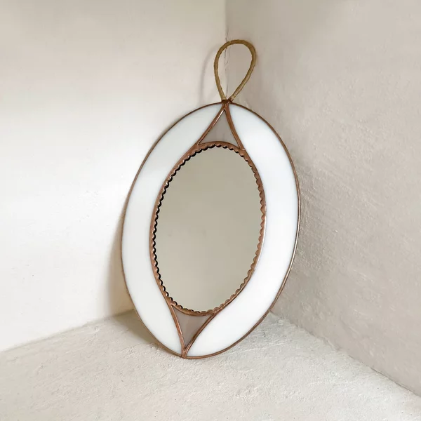 oval_eye mirror